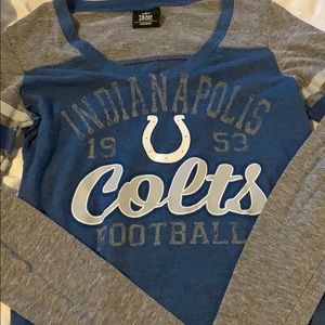 Colt long sleeve v neck